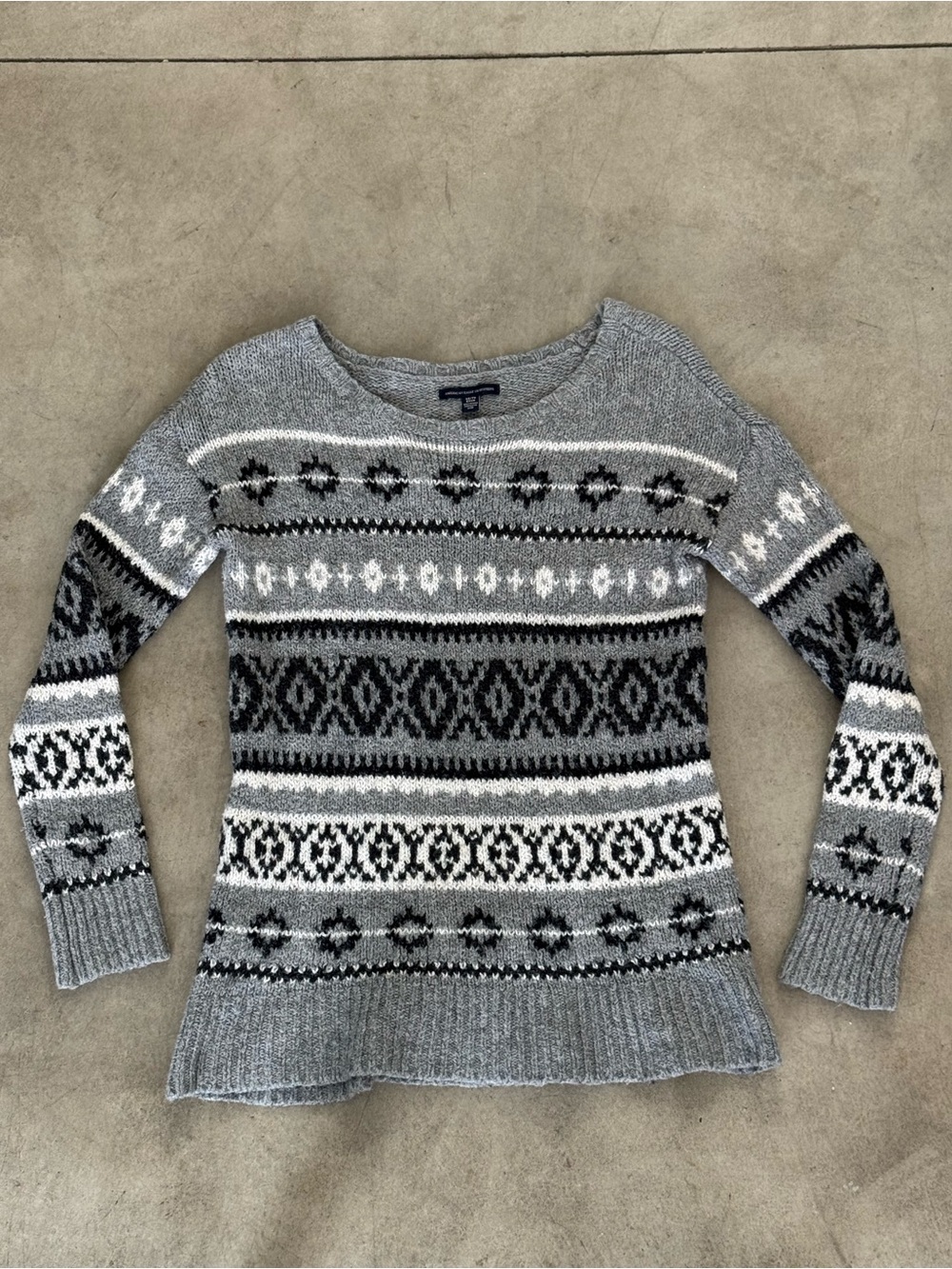 American Eagle Gray Patterned Fair Isle Women's Sweater